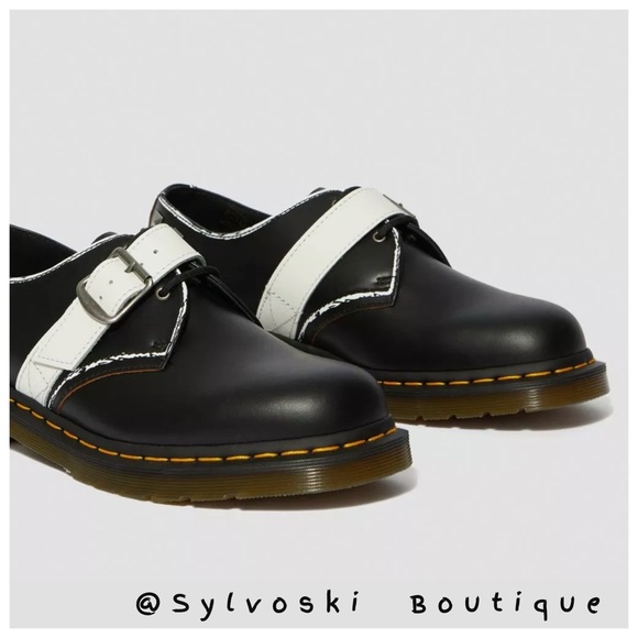 Dr. Martens Other - 🆕 DR MARTENS 1461 ZAMBELLO STUD VINTAGE NWT